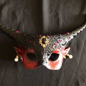 Brand new never worn Halloween mask
